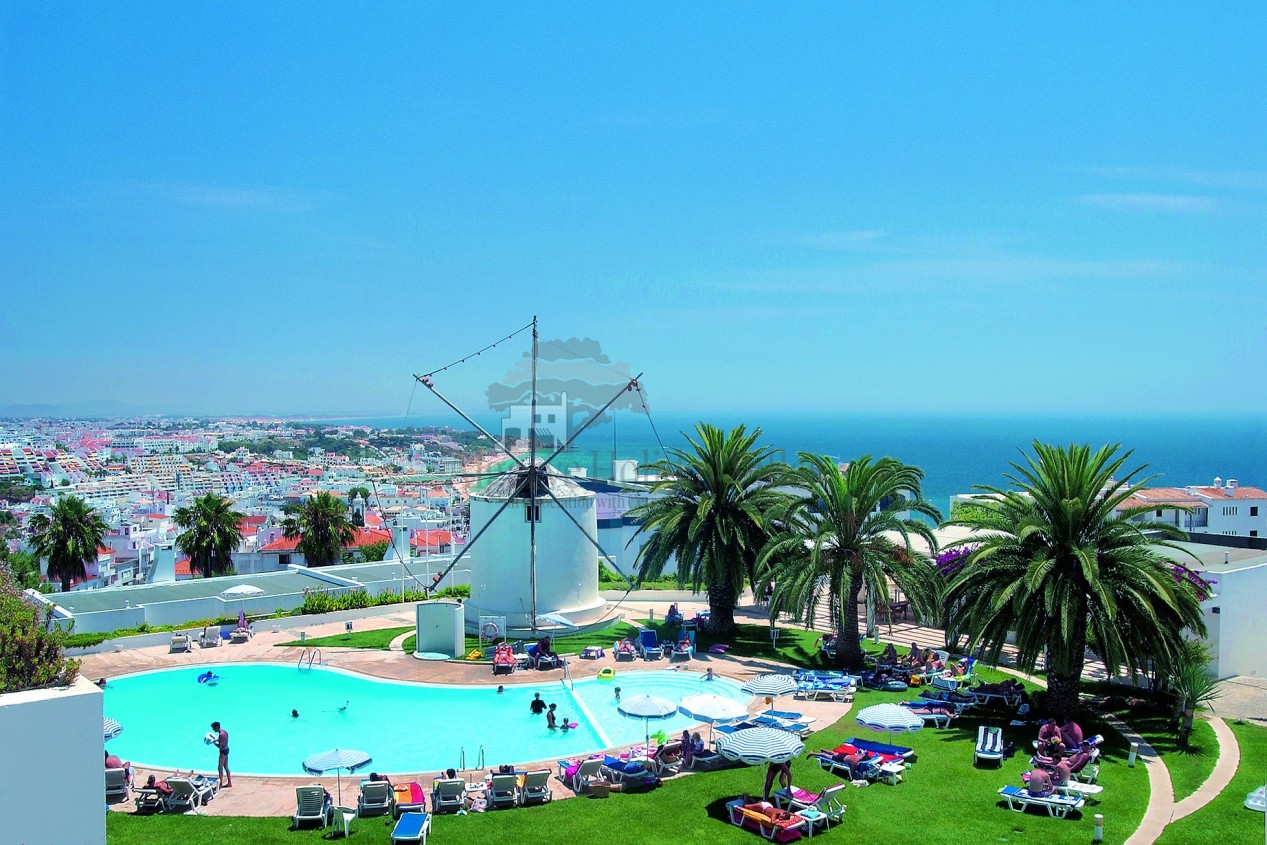 2 Bedroom ground floor apartment with stunning sea views at Windmill Hill